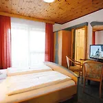 Landgasthof Piroutz Bed & Breakfast