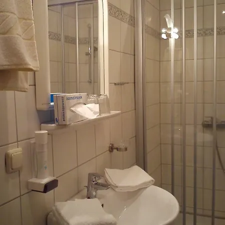 Oda ve Kahvaltı Landgasthof Piroutz