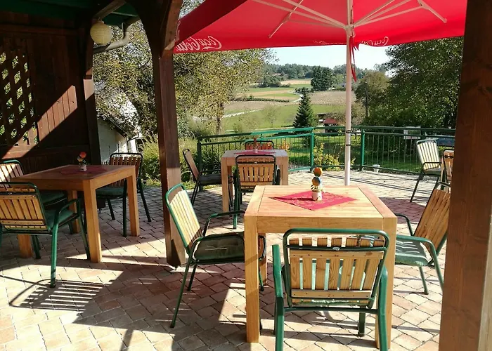 Landgasthof Piroutz Санкт-Канциан